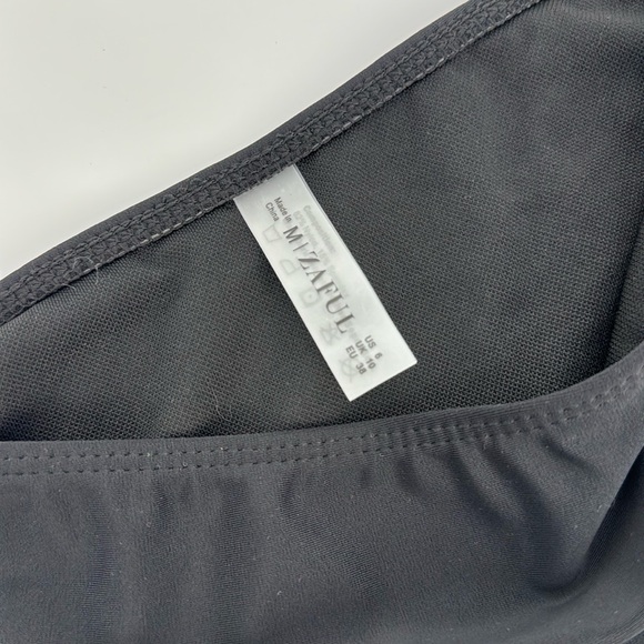 Zaful Women’s black Ruffled Swim Bottom size small - Picture 2 of 5